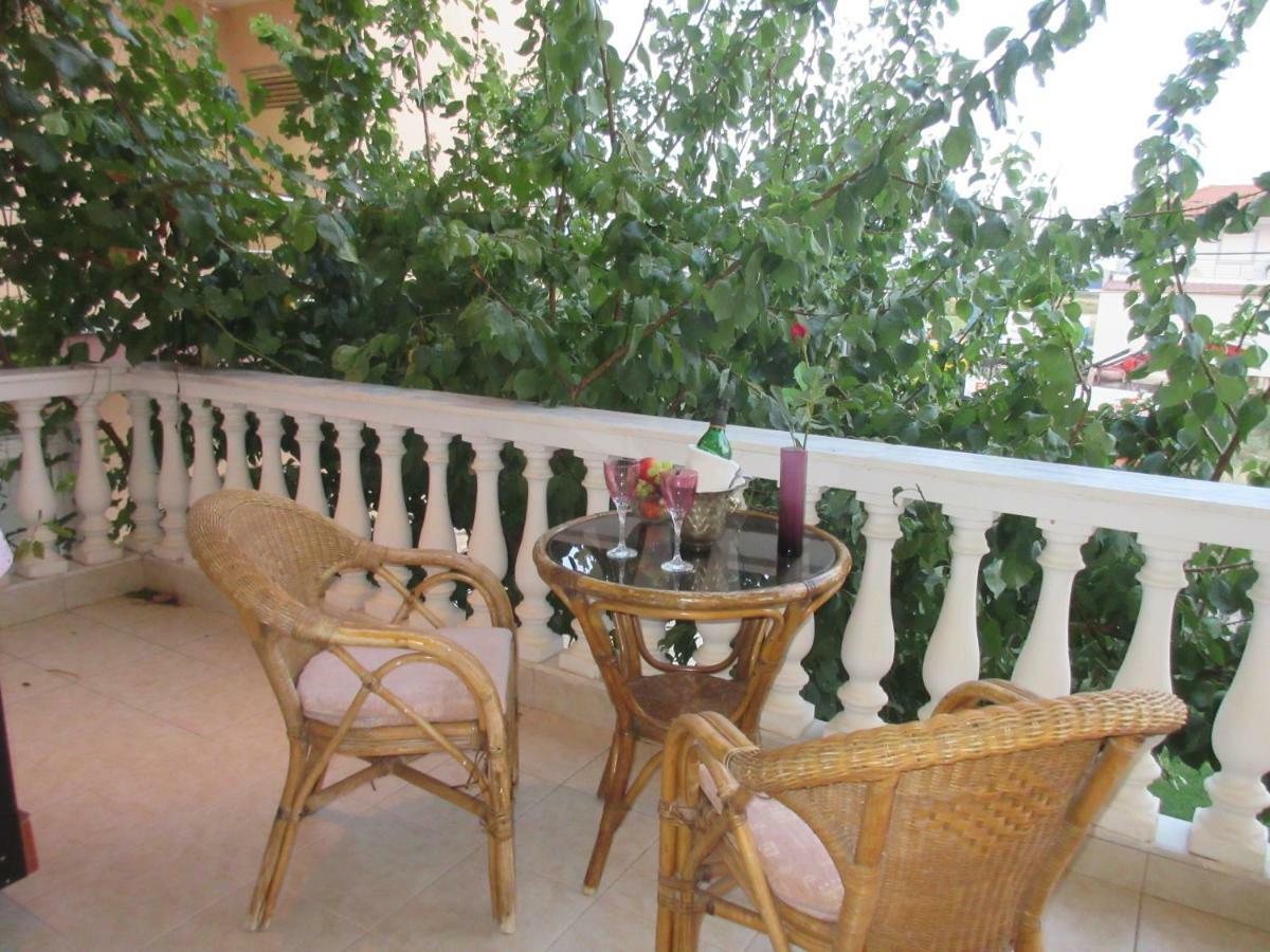 Villa Natali Flogita Bagian luar foto